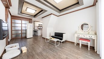 Geoje Blueberry Pet Pension