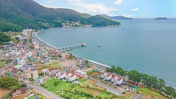 Geoje Blueberry Pet Pension