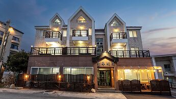 Geoje Blueberry Pet Pension