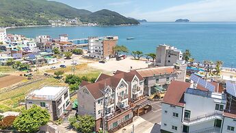 Geoje Blueberry Pet Pension