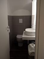 Ginevra Boutique Rooms