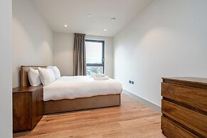 Spacious Flat in North London