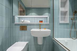 Spacious Flat in North London