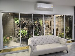 LHC HOTEL AND RESORT