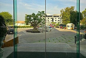 LHC HOTEL AND RESORT