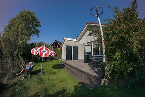 4-person Holiday Home Lydia by a Typical Dutch Canal