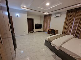 De James Hotels and Suites