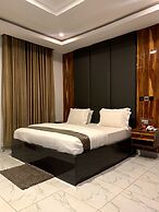 De James Hotels and Suites