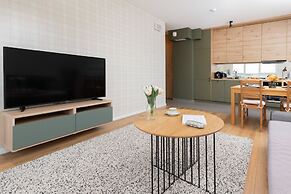 9th Floor Apartment in Gdansk by Renters