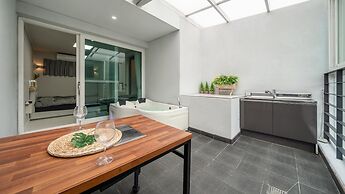 Gyeongju Modern Pool Villa