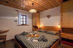 Authentic Wooden House Sleme