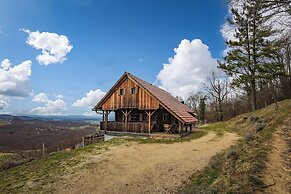 Authentic Wooden House Sleme