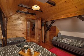 Authentic Wooden House Sleme