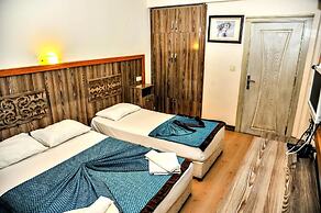 Beach Front Apartment Close to Centre of Side With all you Desire Slee