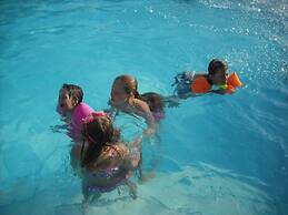 Beach Front Apartment Close to Centre of Side With all you Desire Slee