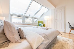 Venus Apartments - Deluxe Loft Skylit