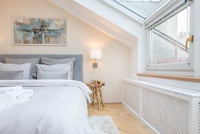 Venus Apartments - Deluxe Loft Skylit