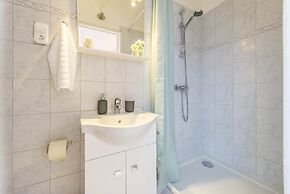 Venus Apartments - Deluxe Loft Skylit