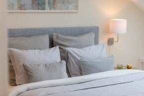 Venus Apartments - Deluxe Loft Skylit