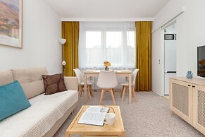 Cosy Beige Apartment for 5 by Renters
