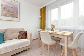 Cosy Beige Apartment for 5 by Renters