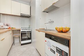 Cosy Beige Apartment for 5 by Renters
