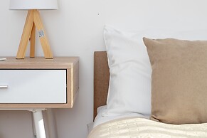 Cosy Beige Apartment for 5 by Renters