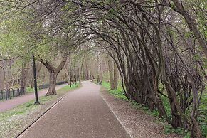 Cosy Beige Apartment for 5 by Renters