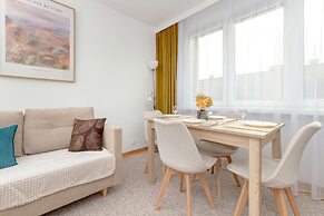 Cosy Beige Apartment for 5 by Renters