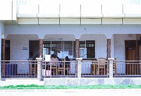 Briston Hotel - Serengeti