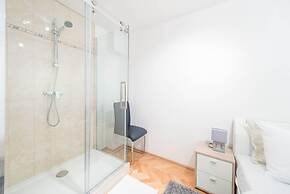 Venus Apartments - Loft Room Cosy II