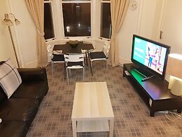 Cozy Coastal Apartment in Historic Port Glasgow