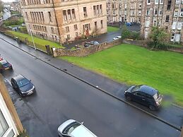 Cozy Coastal Apartment in Historic Port Glasgow