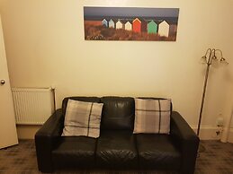 Cozy Coastal Apartment in Historic Port Glasgow