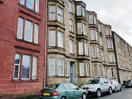 Cozy Coastal Apartment in Historic Port Glasgow