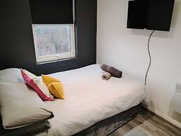 Immaculate 4-bed Apartment in Liverpool