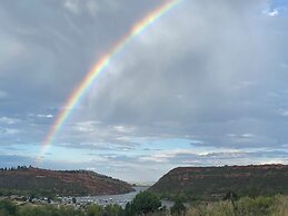 Skyline by the Lake - Gateway to Northern Colorado