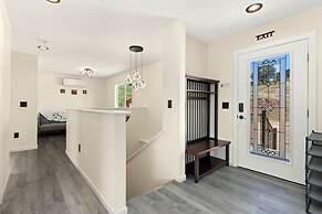 Skyline by the Lake - Gateway to Northern Colorado