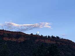 Skyline by the Lake - Gateway to Northern Colorado