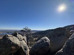 Skyline by the Lake - Gateway to Northern Colorado
