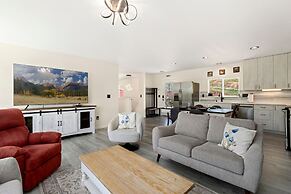 Skyline by the Lake - Gateway to Northern Colorado