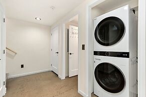 Skyline by the Lake - Gateway to Northern Colorado