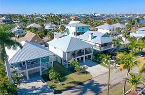 239 Delmar Ave 3 Bedroom Home by RedAwning