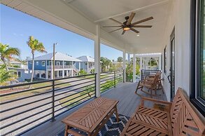 239 Delmar Ave 3 Bedroom Home by RedAwning