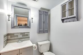 Fort Walton Home w/ Shared Pool - 2 Mi to Beach!