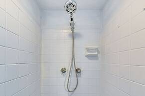 Fort Walton Home w/ Shared Pool - 2 Mi to Beach!