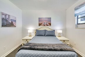 Fort Walton Home w/ Shared Pool - 2 Mi to Beach!