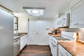 Fort Walton Home w/ Shared Pool - 2 Mi to Beach!