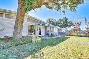 Fort Walton Home w/ Shared Pool - 2 Mi to Beach!