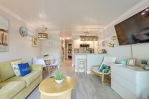 Steps to Galveston Beach: Condo w/ Pool Access